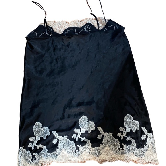 RARE WHITE TAG Victoria secret VINTAGE Black Slip Size XL
Great condition - Picture 2 of 4